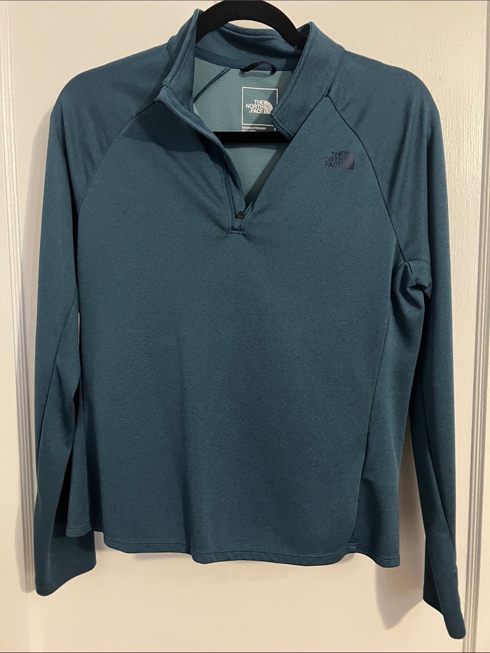 The North Face Women’s Teal Long-Sleeve Half-Zip Performance Pullover